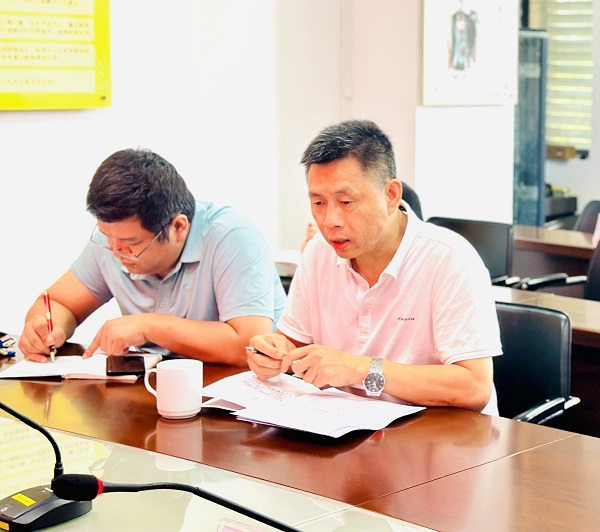 2党小组会.jpg